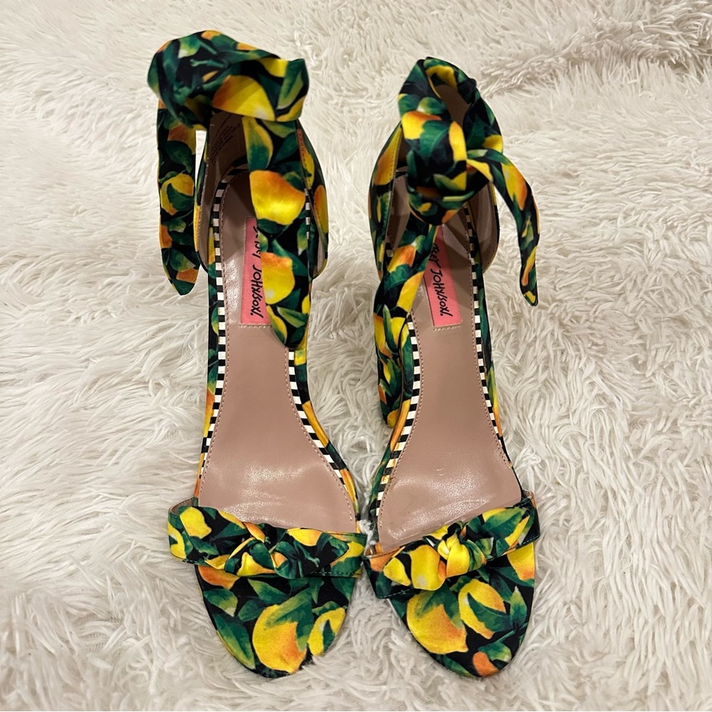 Betsey Johnson Yellow and Green Lemon Print Ankle Tie Heels